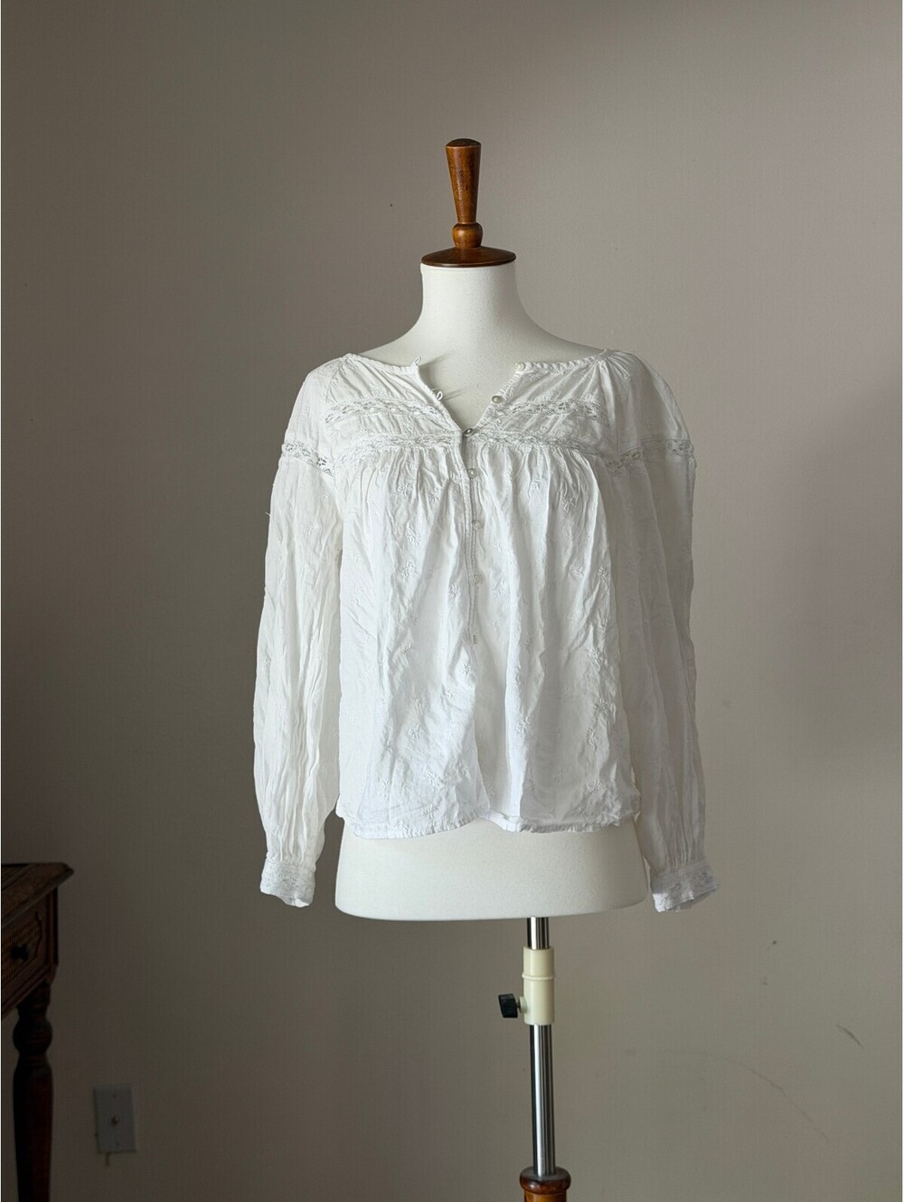 White Cottage Embroidery Long Sleeve Blouse - Old Navy Size US XS Women's